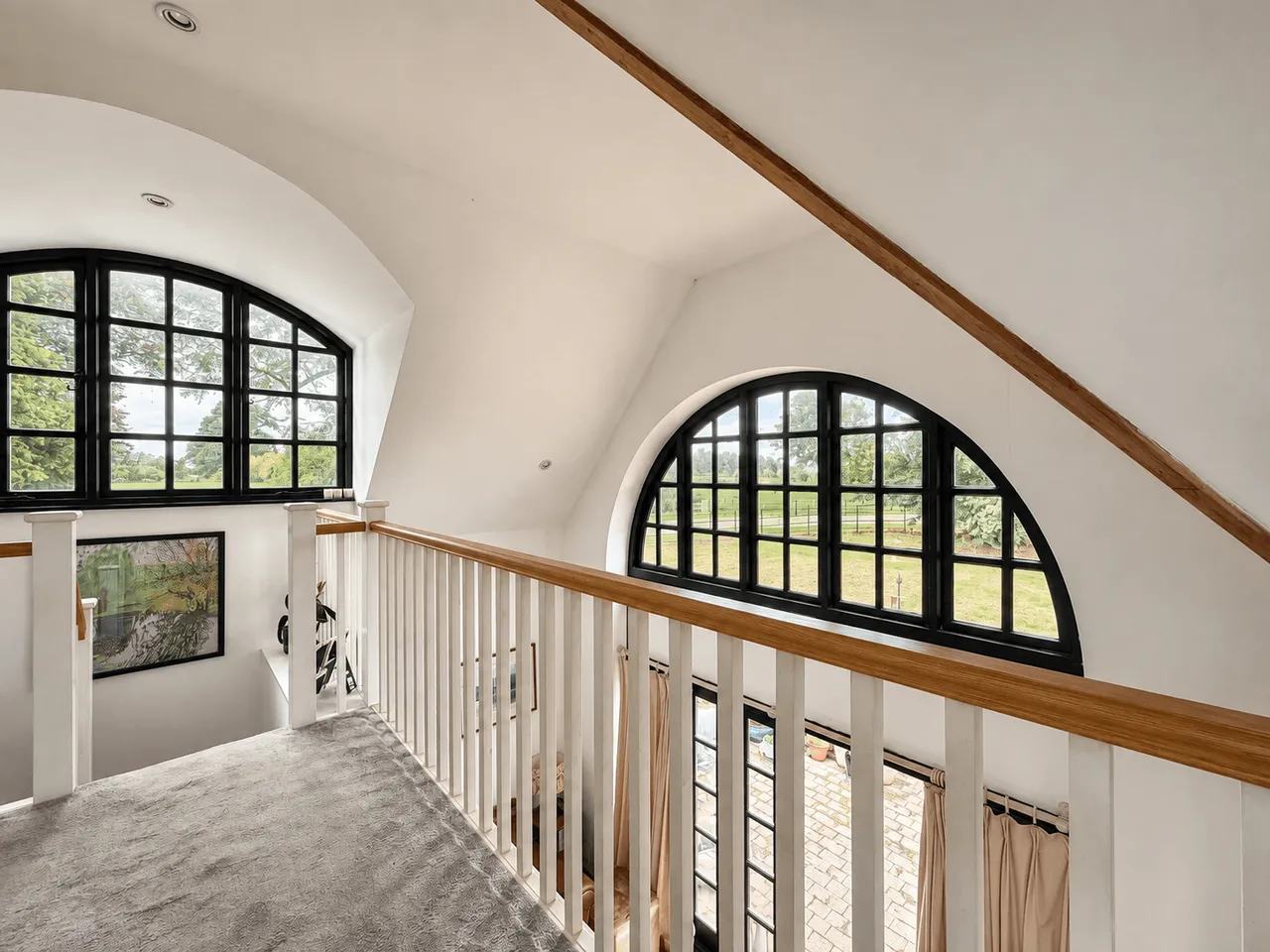 The Courtyard, Liscombe Park, Soulbury, LU7, photo 2