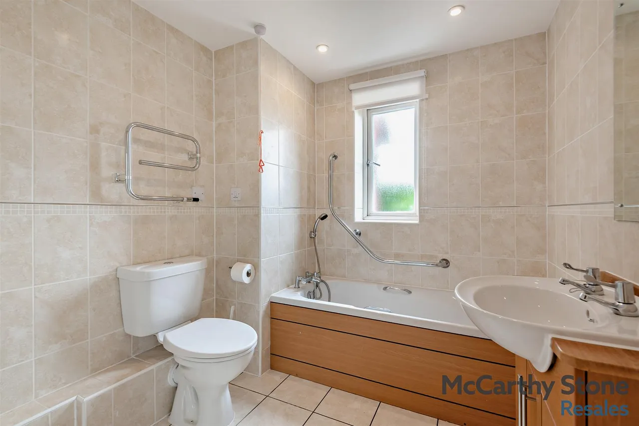 Station Road, Petworth, GU28, photo 9