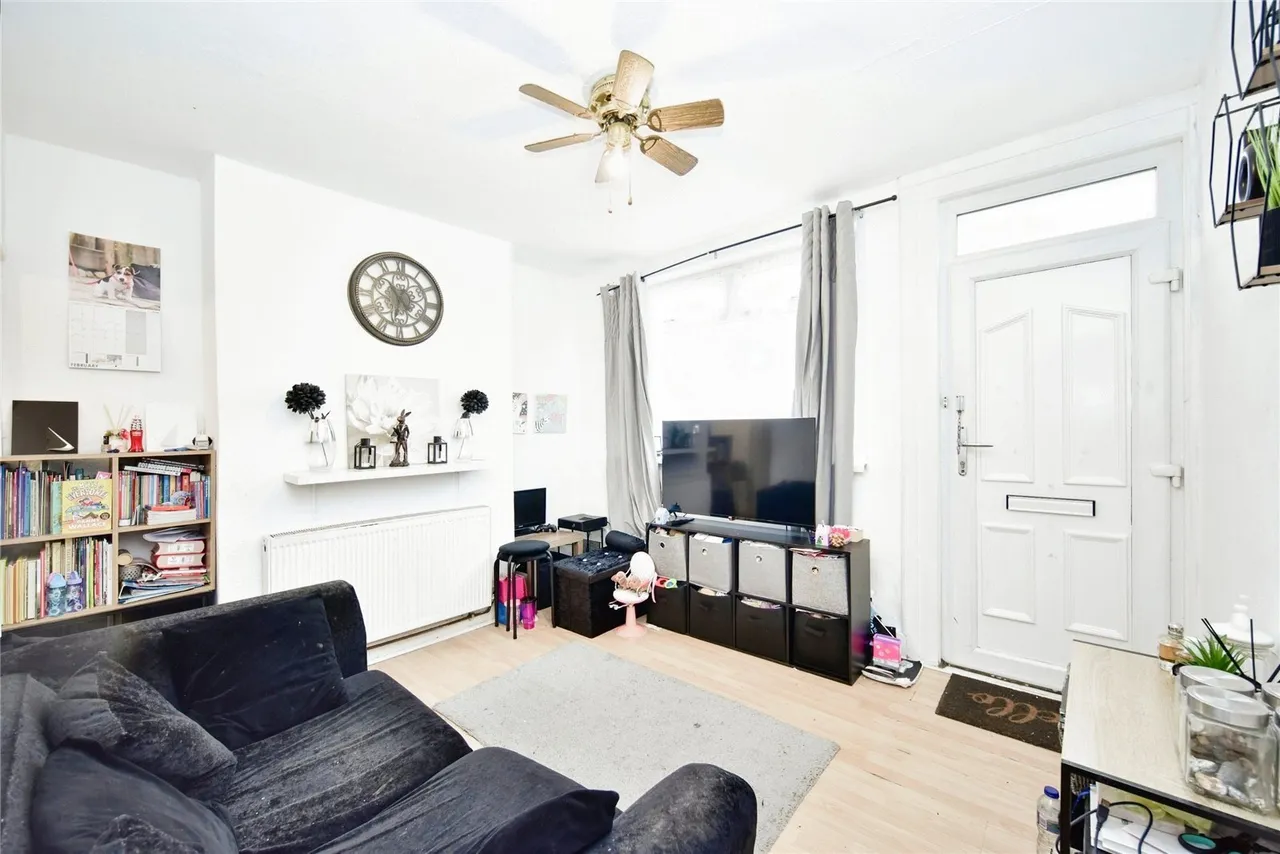 Upper Luton Road, Chatham, ME5, photo 6