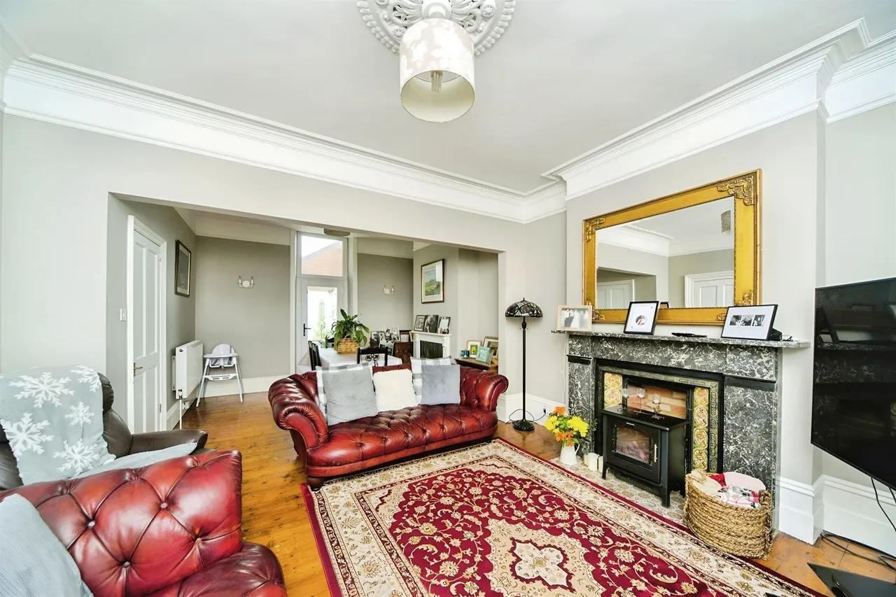 6 bed house for sale — St. Aubyns Road, Eastbourne