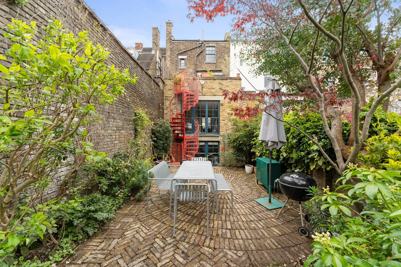 Kingsland Road, London, E8, photo 2