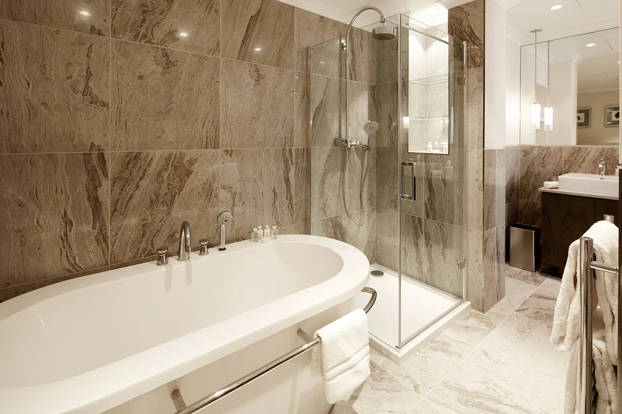 Luxury One Bedroom Garden Terrace, Cheval Hyde Park Gate, 2-4 Hyde Park Gate, London, photo 5
