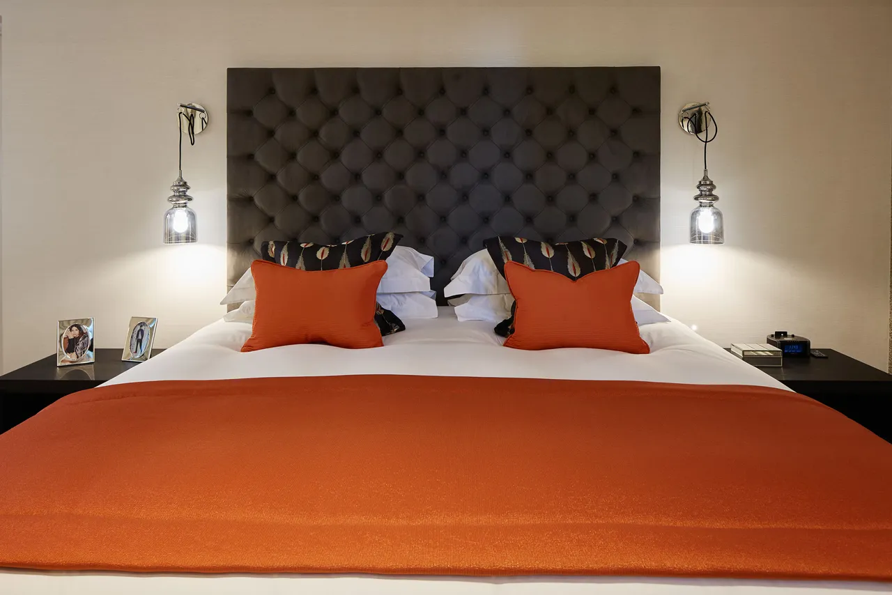 Luxury One Bedroom Garden Terrace, Cheval Hyde Park Gate, 2-4 Hyde Park Gate, London, photo 6