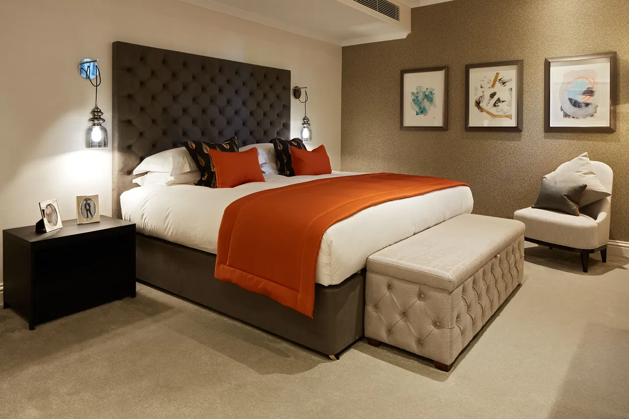Luxury One Bedroom Garden Terrace, Cheval Hyde Park Gate, 2-4 Hyde Park Gate, London, photo 3