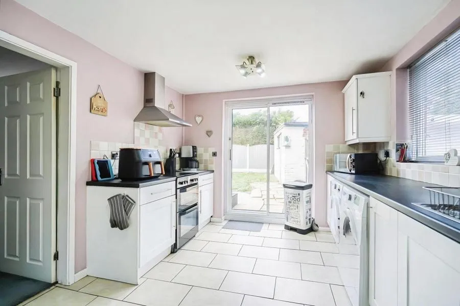 Farnborough Road, Clifton, NG11, photo 6