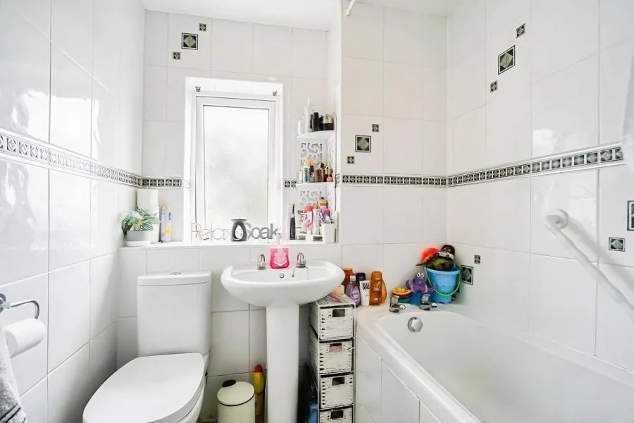 Farnborough Road, Clifton, NG11, photo 5