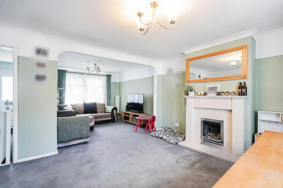Farnborough Road, Clifton, NG11, photo 8