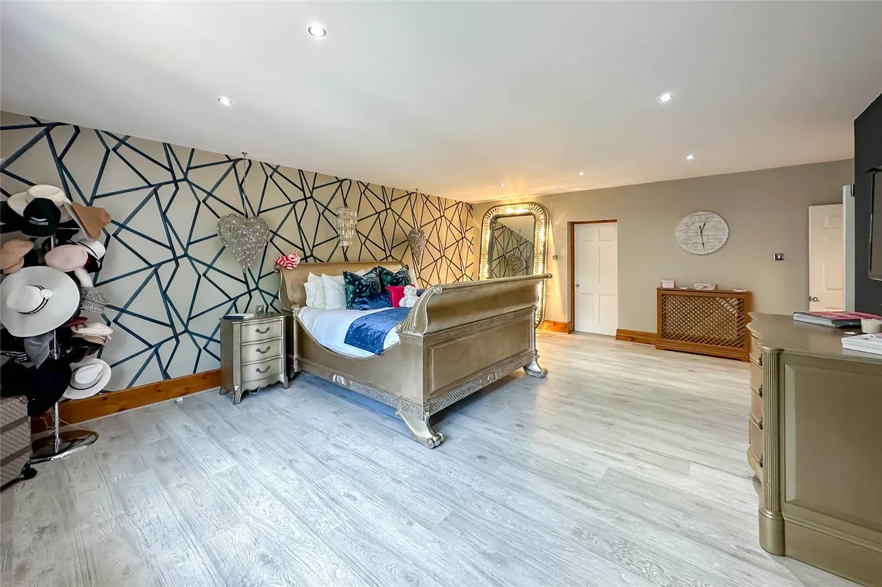 Ludlow Avenue, Luton, Beds, LU1 3RW, photo 11