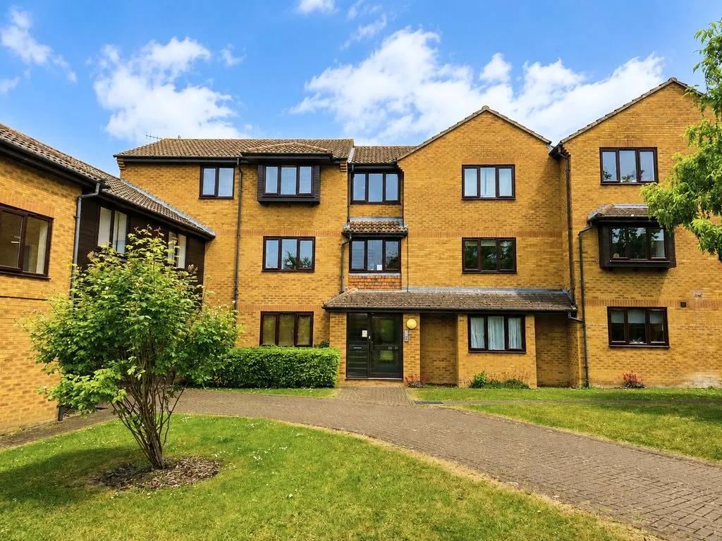 1 bed flat for sale — Knaves Hollow Wooburn Moor, High Wycombe HP10 0PB
