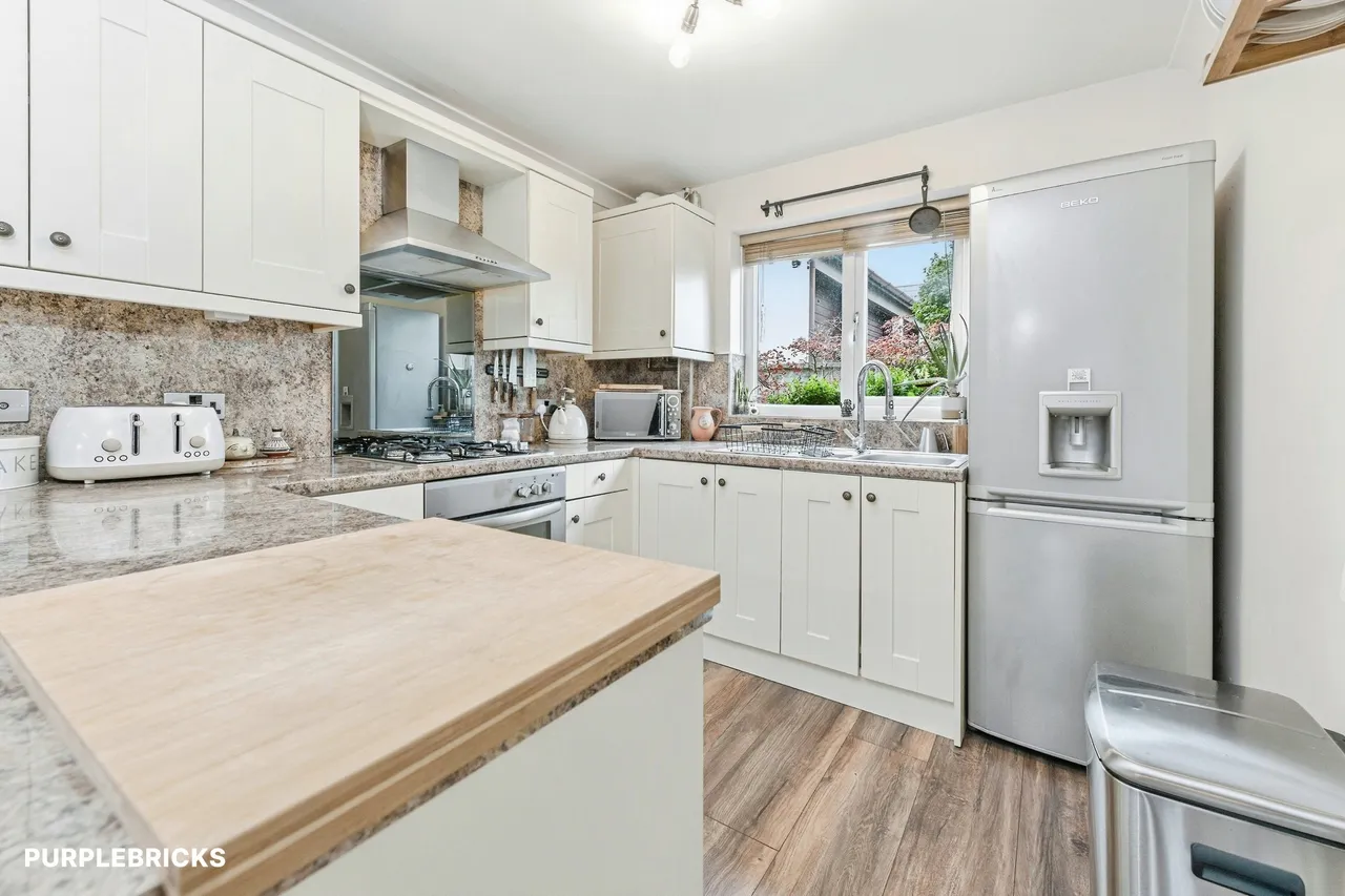 Grey Gables, Netherton, WF4, photo 2
