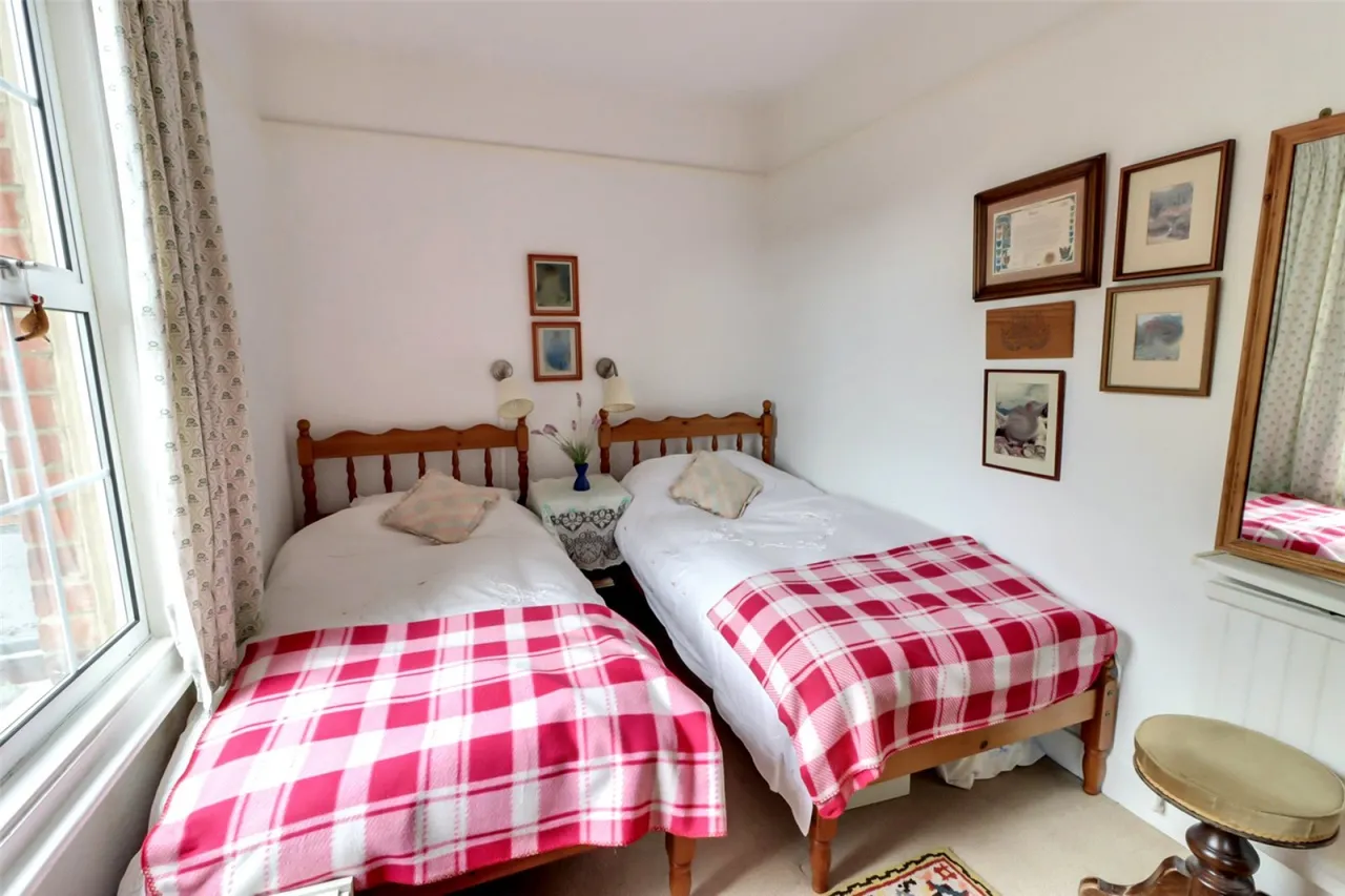 Church Road, Earley, RG6, photo 11