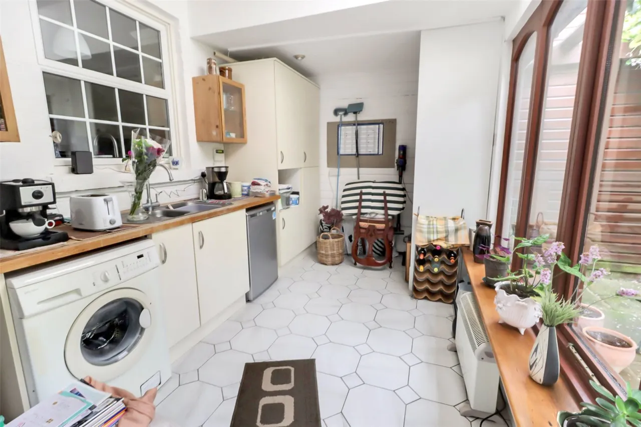 Church Road, Earley, RG6, photo 6