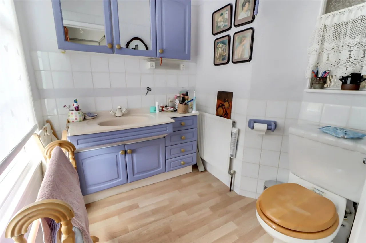 Church Road, Earley, RG6, photo 9