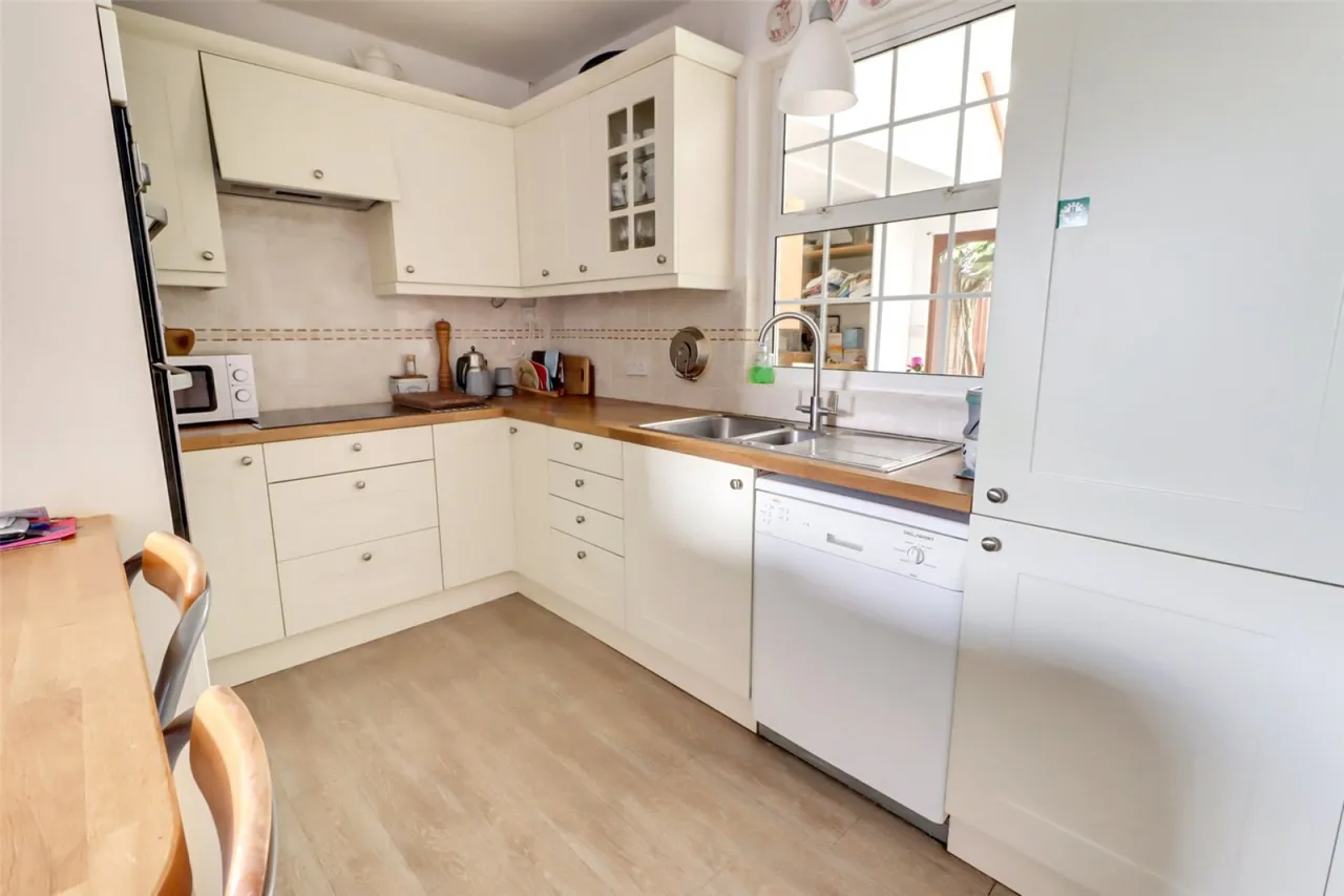 Church Road, Earley, RG6, photo 4