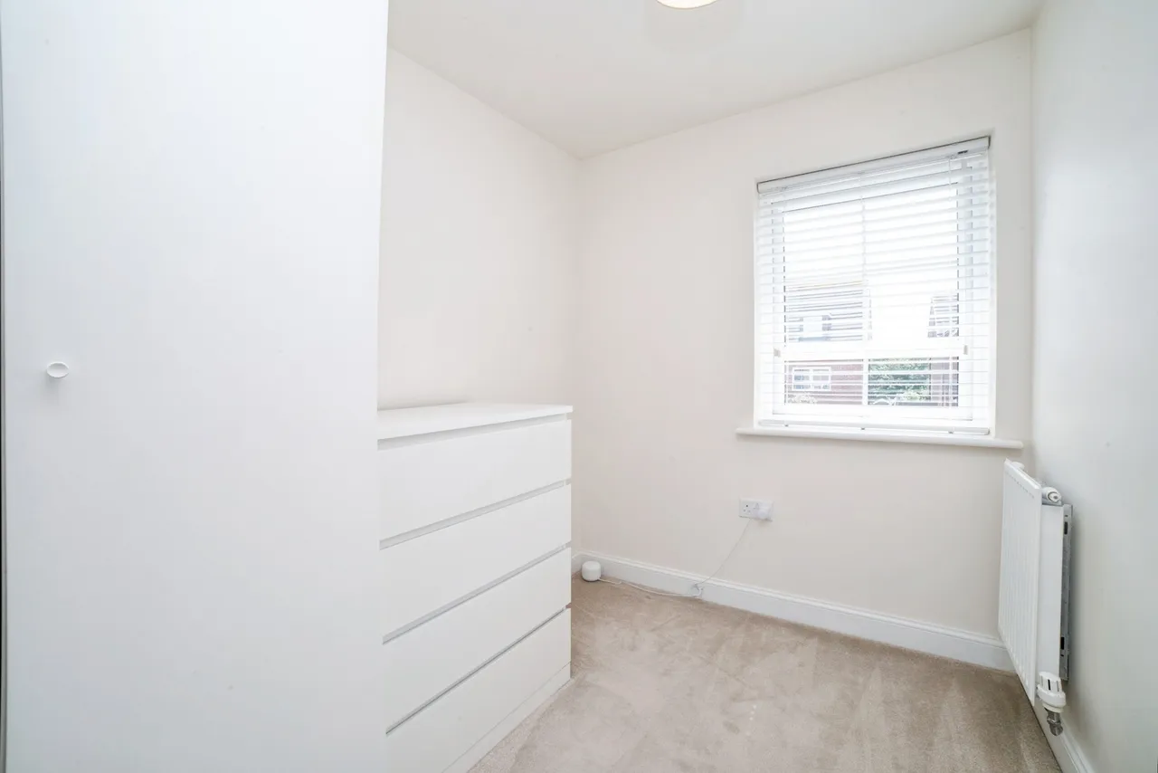 Sky Walk, Mansfield, Nottinghamshire, NG18, photo 19