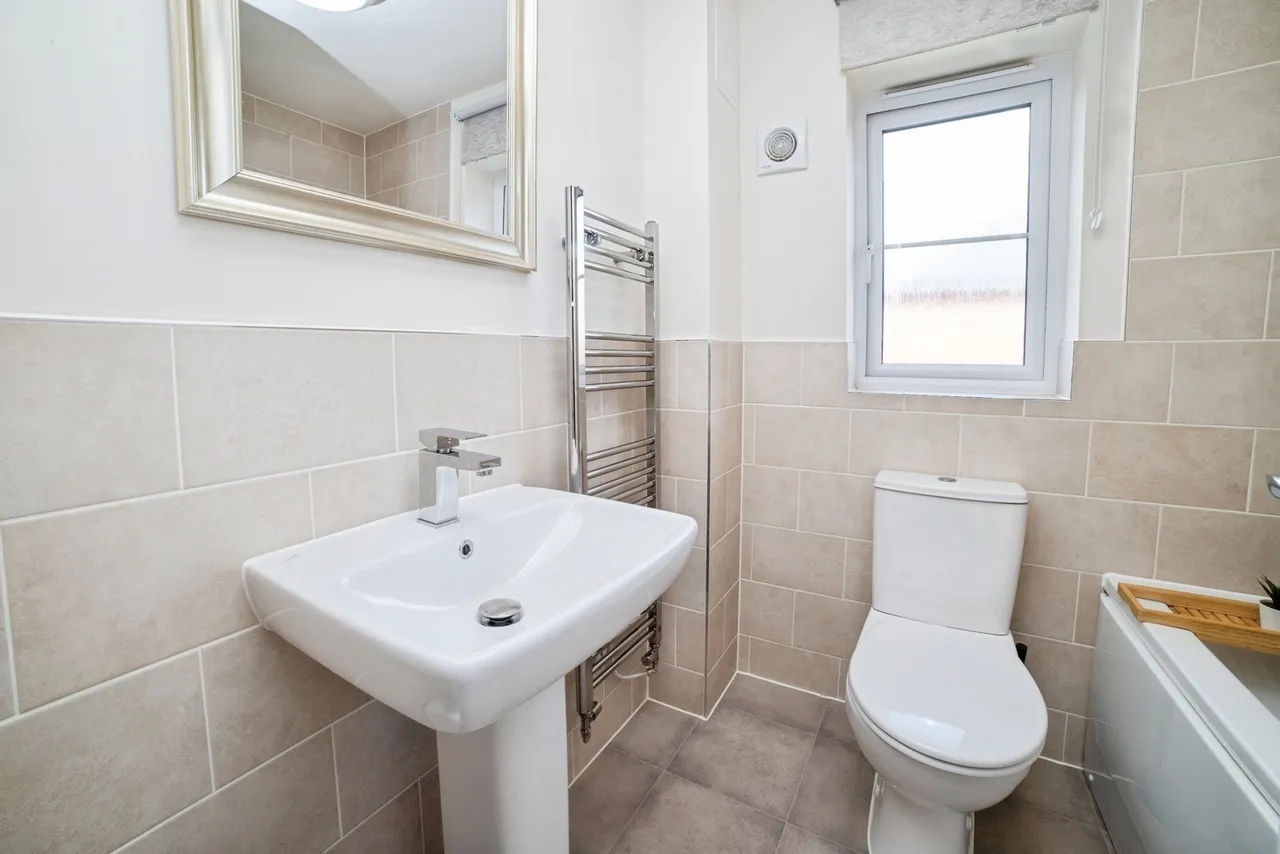 Sky Walk, Mansfield, Nottinghamshire, NG18, photo 21