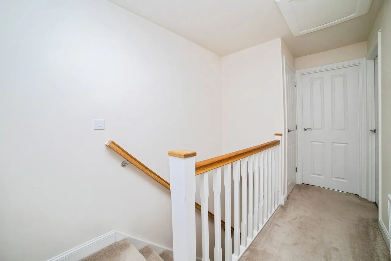 Sky Walk, Mansfield, Nottinghamshire, NG18, photo 14