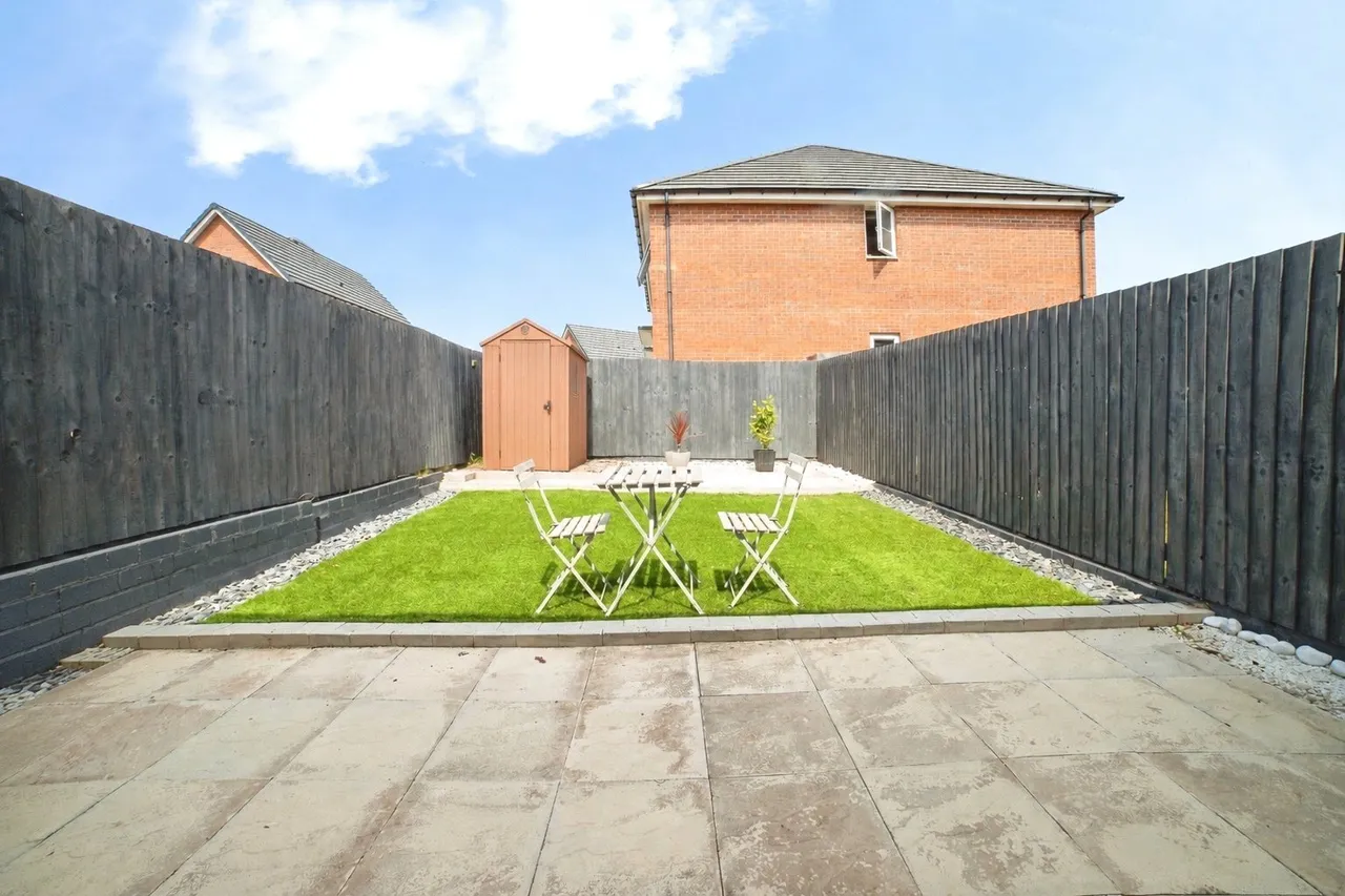 Sky Walk, Mansfield, Nottinghamshire, NG18, photo 24