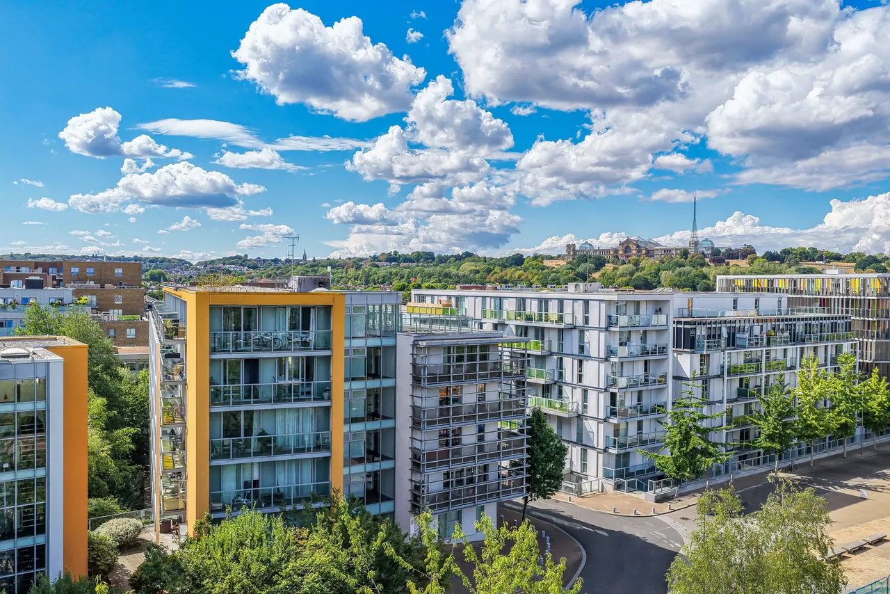 Blake Apartments, New River Village, N8, photo 4
