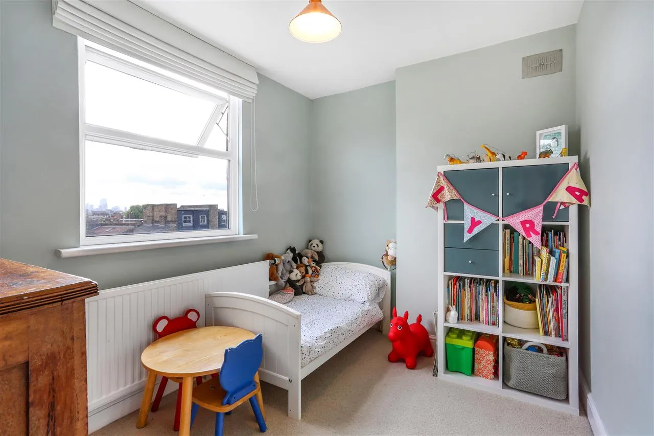 Marlborough Road, London, photo 10