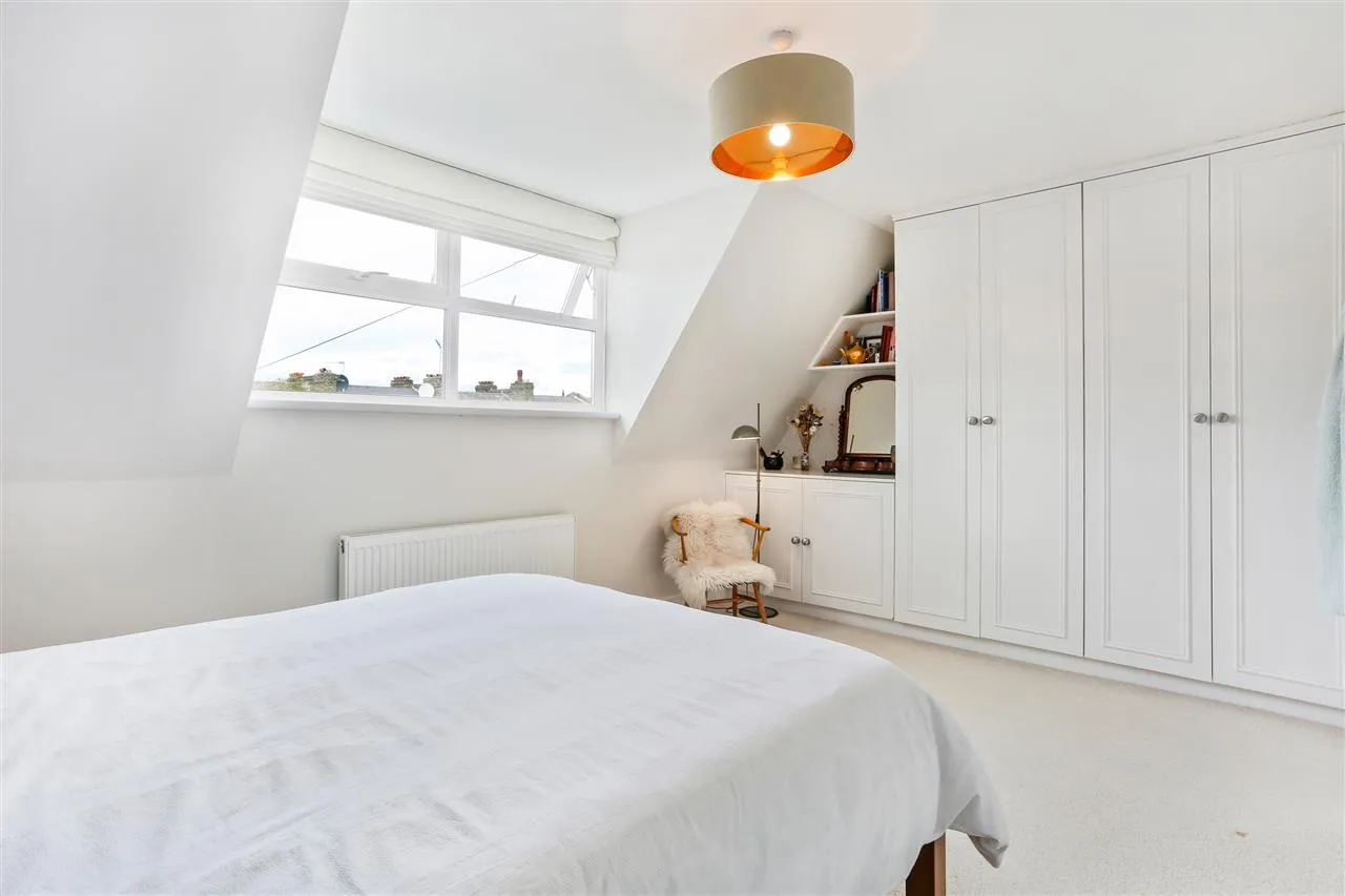 Marlborough Road, London, photo 9