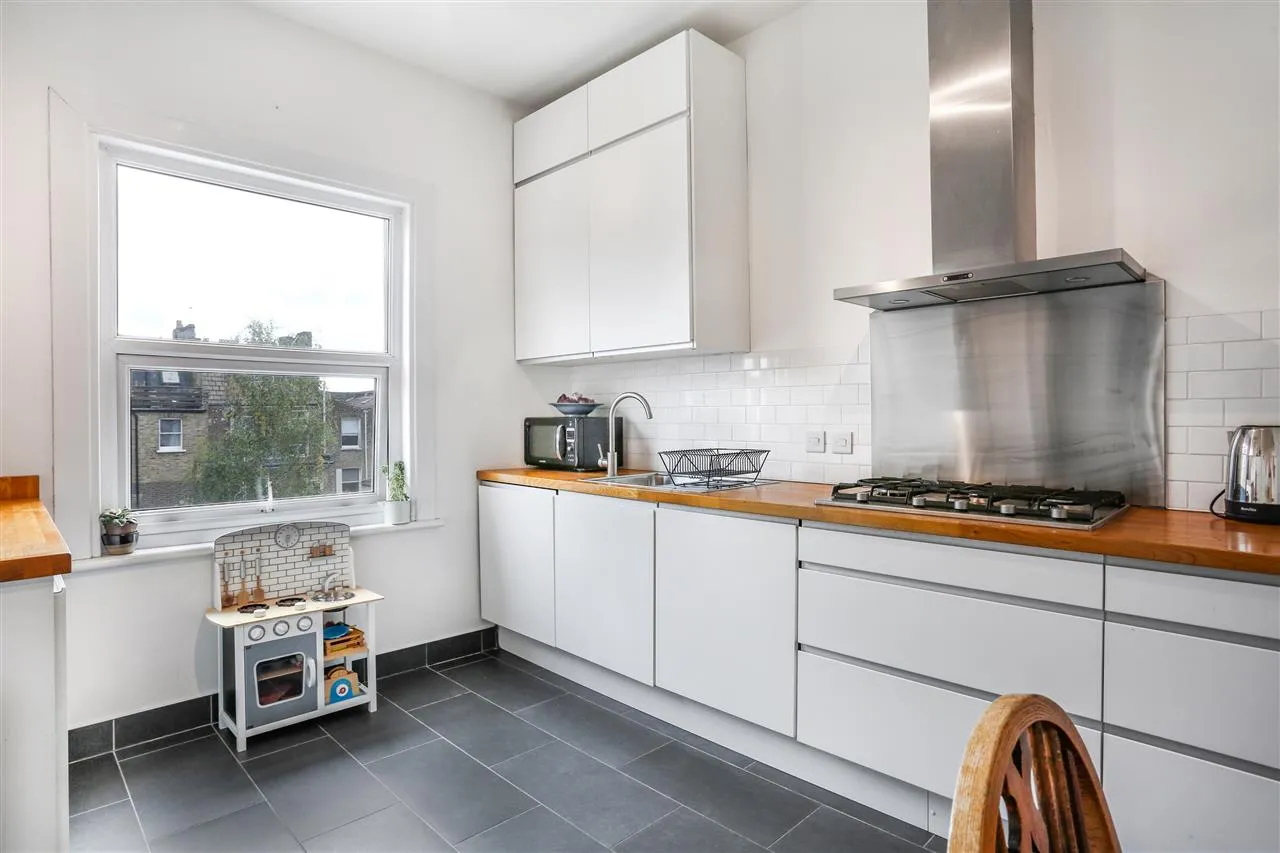 Marlborough Road, London, photo 5