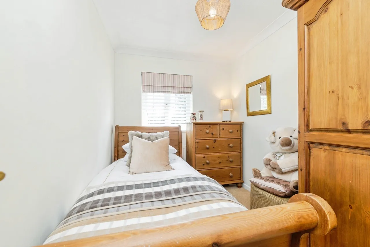 Hemingford Gardens, Yarm, TS15, photo 18