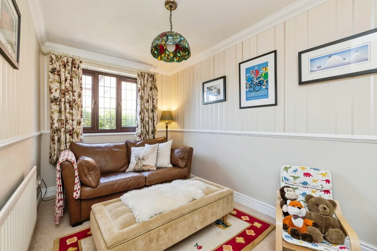 Hemingford Gardens, Yarm, TS15, photo 12