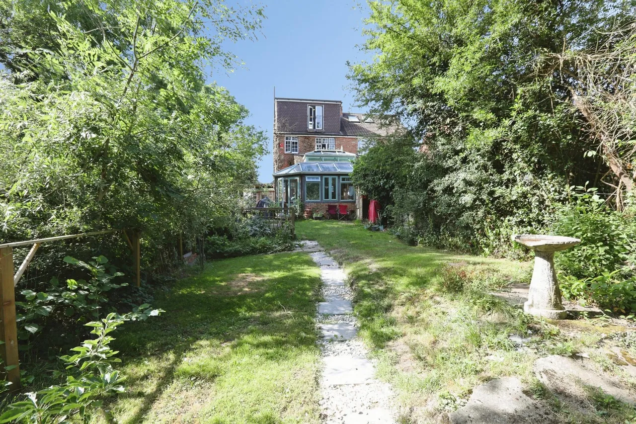 3 bed house for sale, Honeycrock Lane, Redhill, RH1