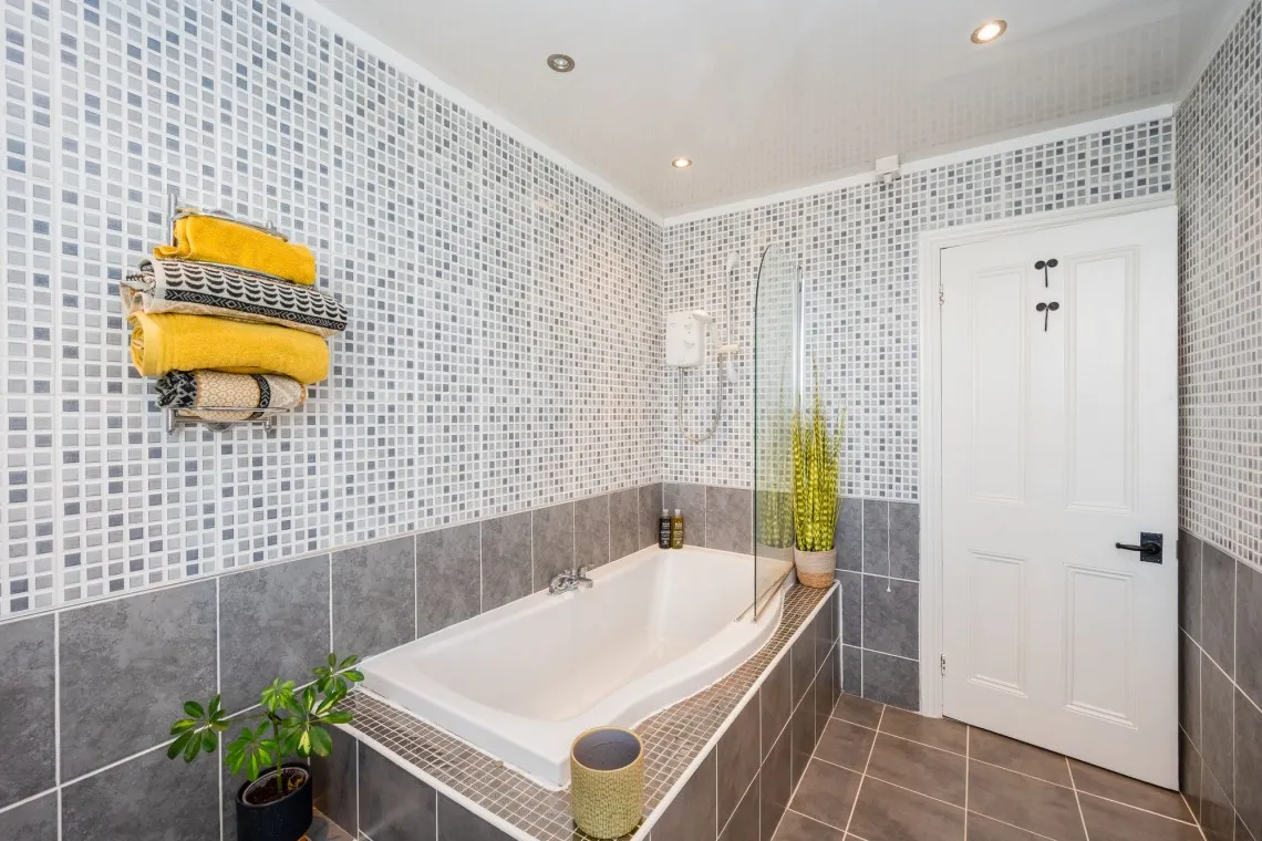 Ormskirk Road, WN8, photo 24