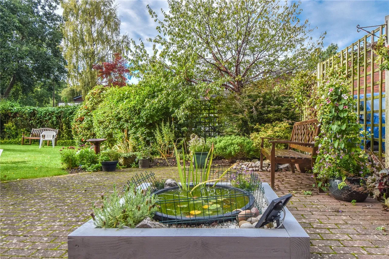 Burcot Lane, Bromsgrove, Worcestershire, B60 1AD, photo 15
