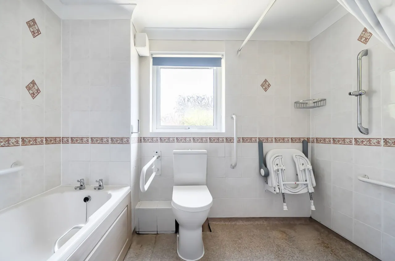Stockbridge Road, Chichester, PO19, photo 9