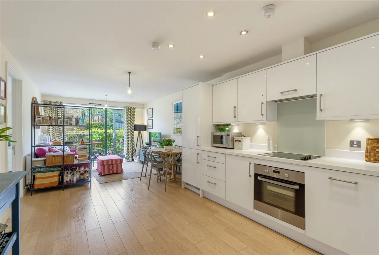 Macaulay Road, London, SW4, photo 4