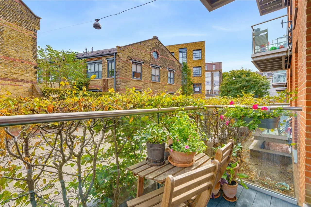 Macaulay Road, London, SW4, photo 9