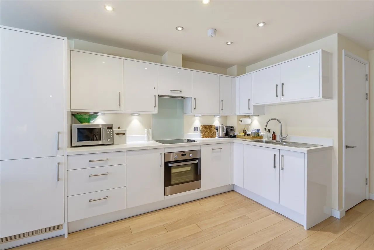 Macaulay Road, London, SW4, photo 5