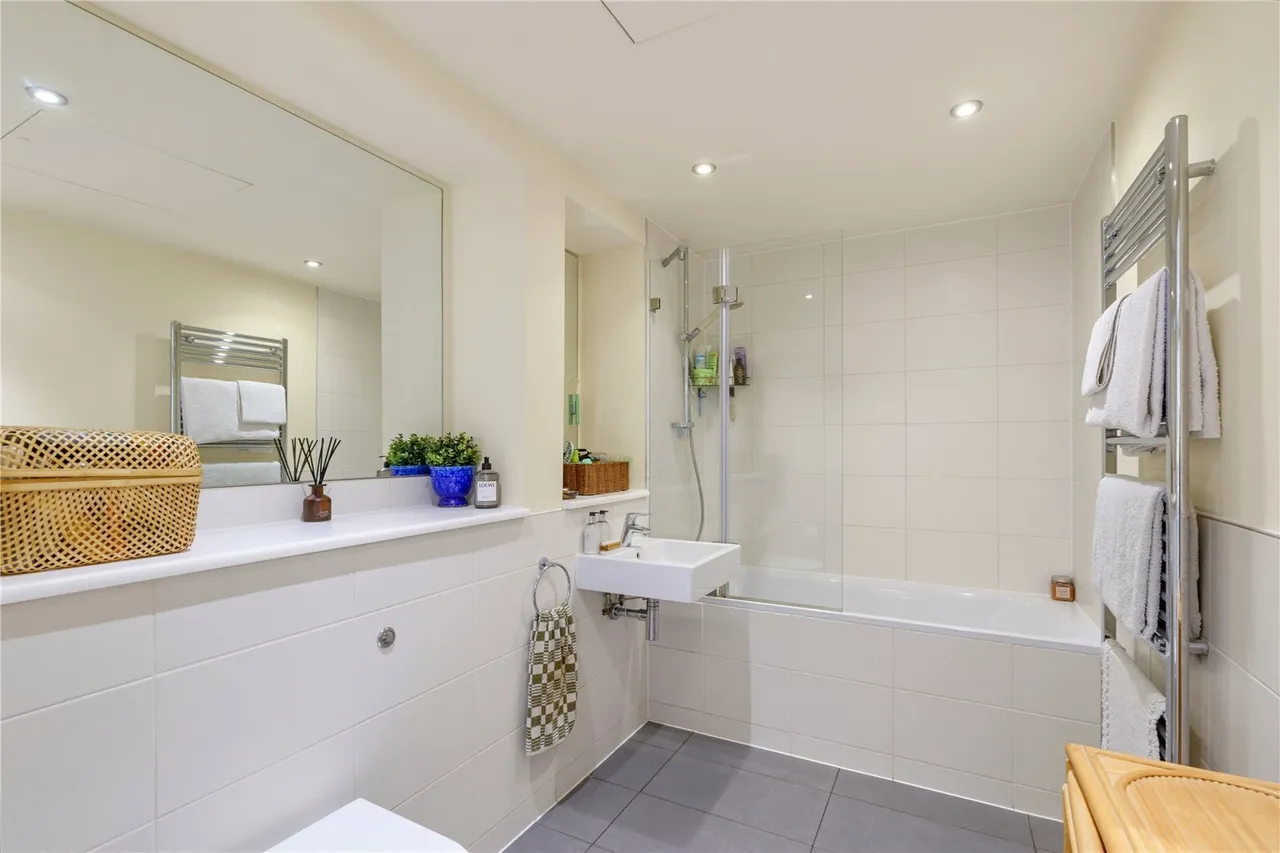 Macaulay Road, London, SW4, photo 8
