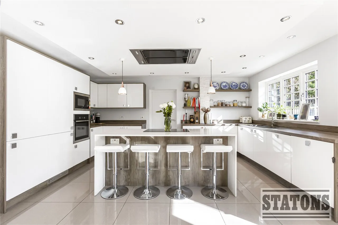Blanche Lane, South Mimms, Potters Bar, Herts, EN6 3NZ, photo 11