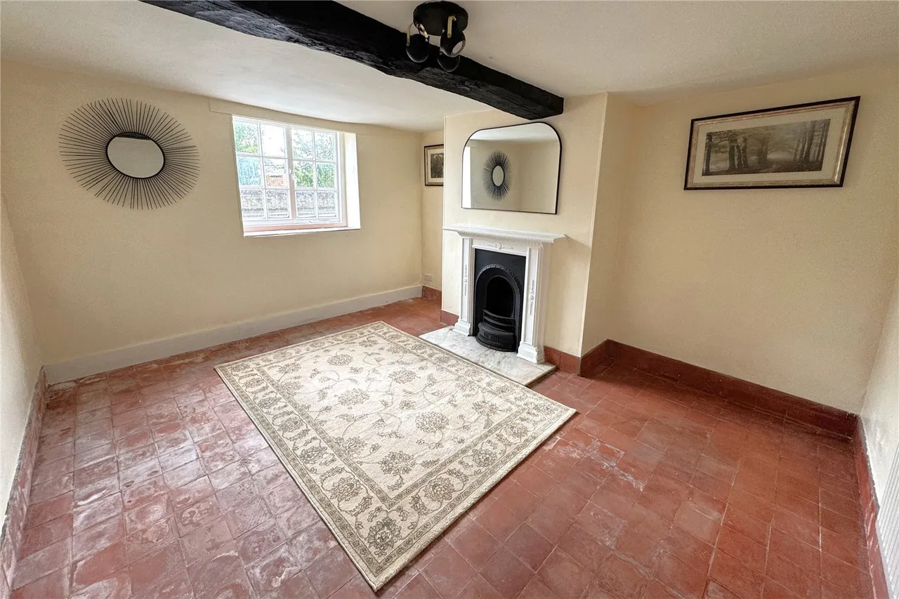 Castle Bridge Cottages, Hook Road, North Warnborough, Hook, Hampshire, RG29 1EU, photo 5