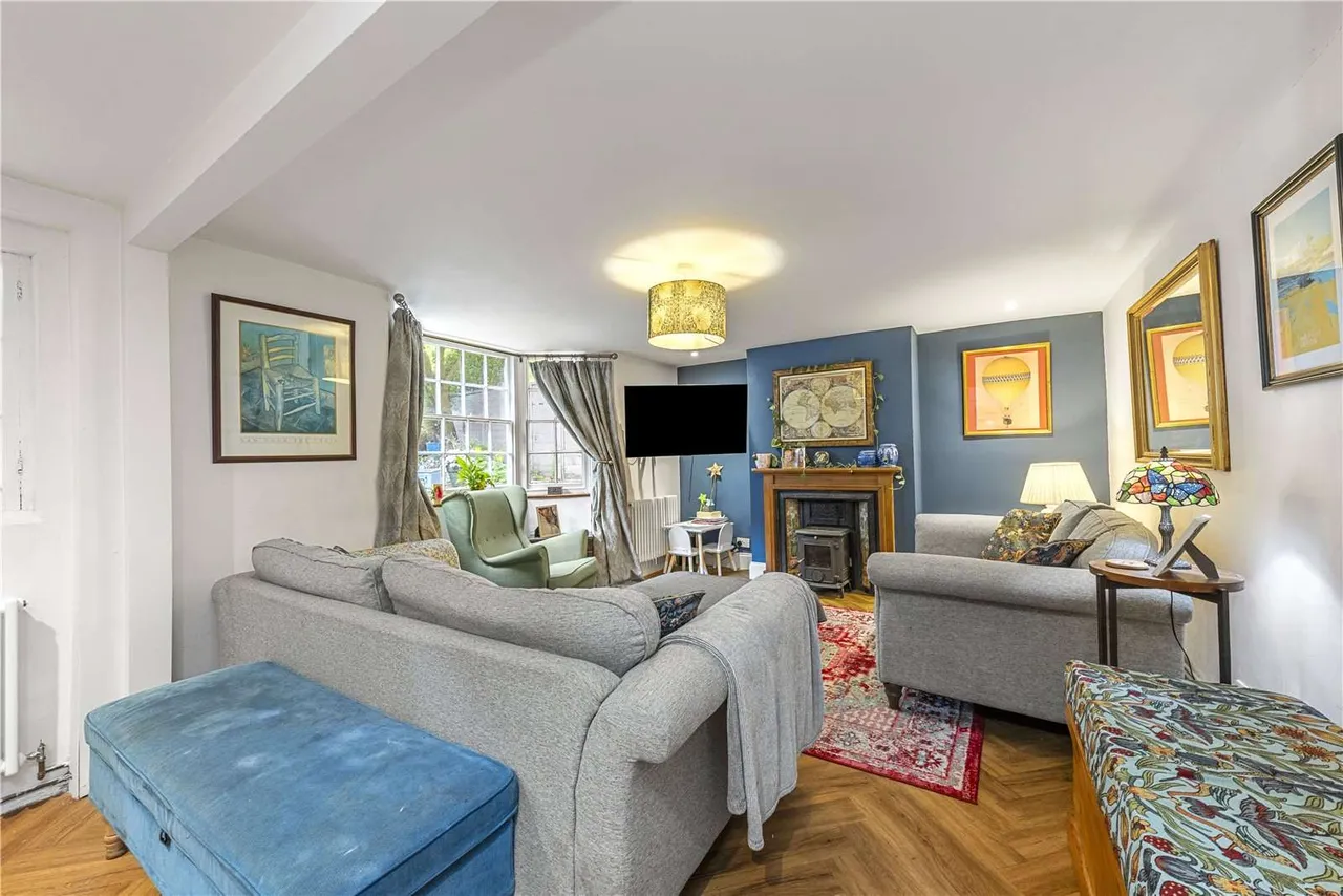 Parsonage Lane, Westcott, Surrey, RH4 3NR, photo 2