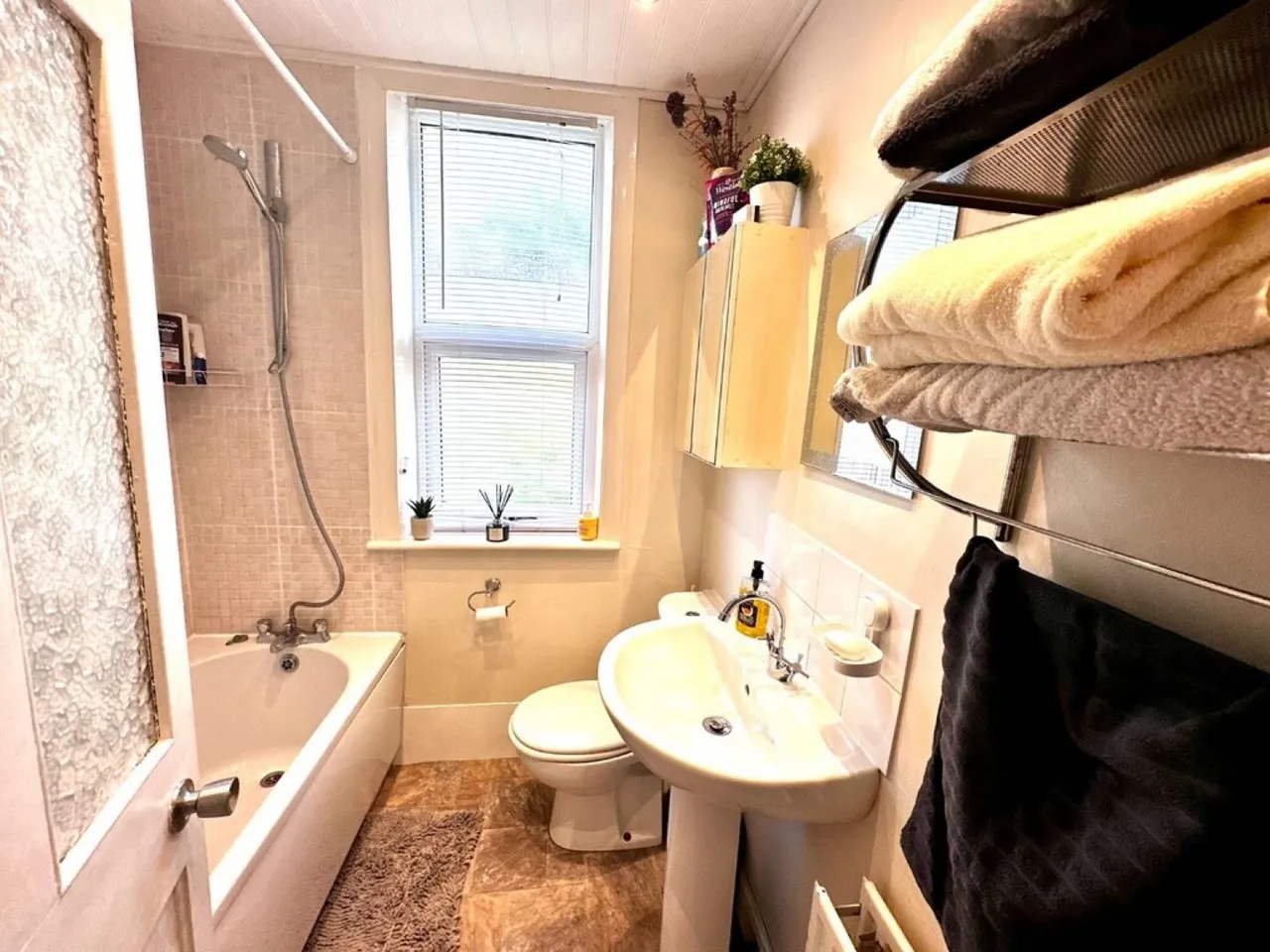 Armitage Road, Milnsbridge, HD3, photo 6