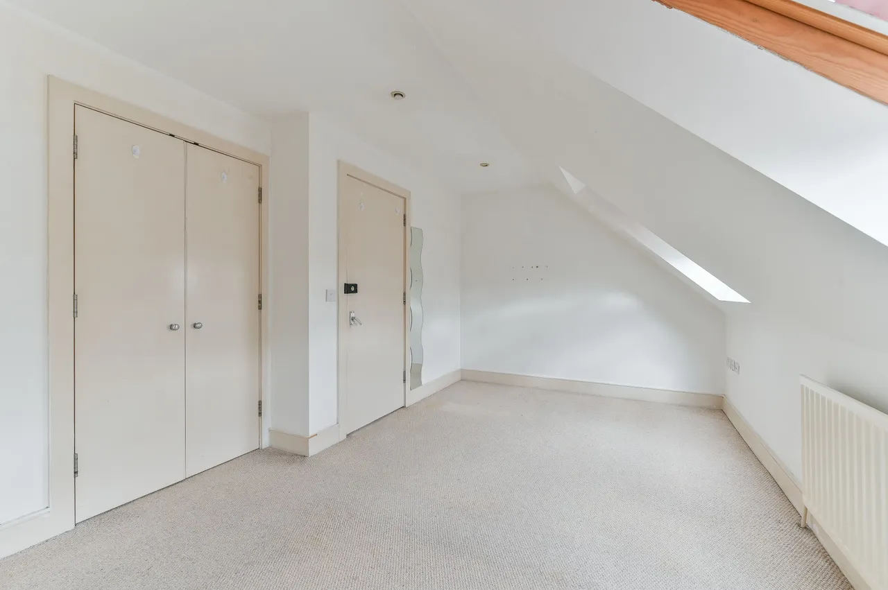 8 Claremont Avenue, New Malden, photo 11