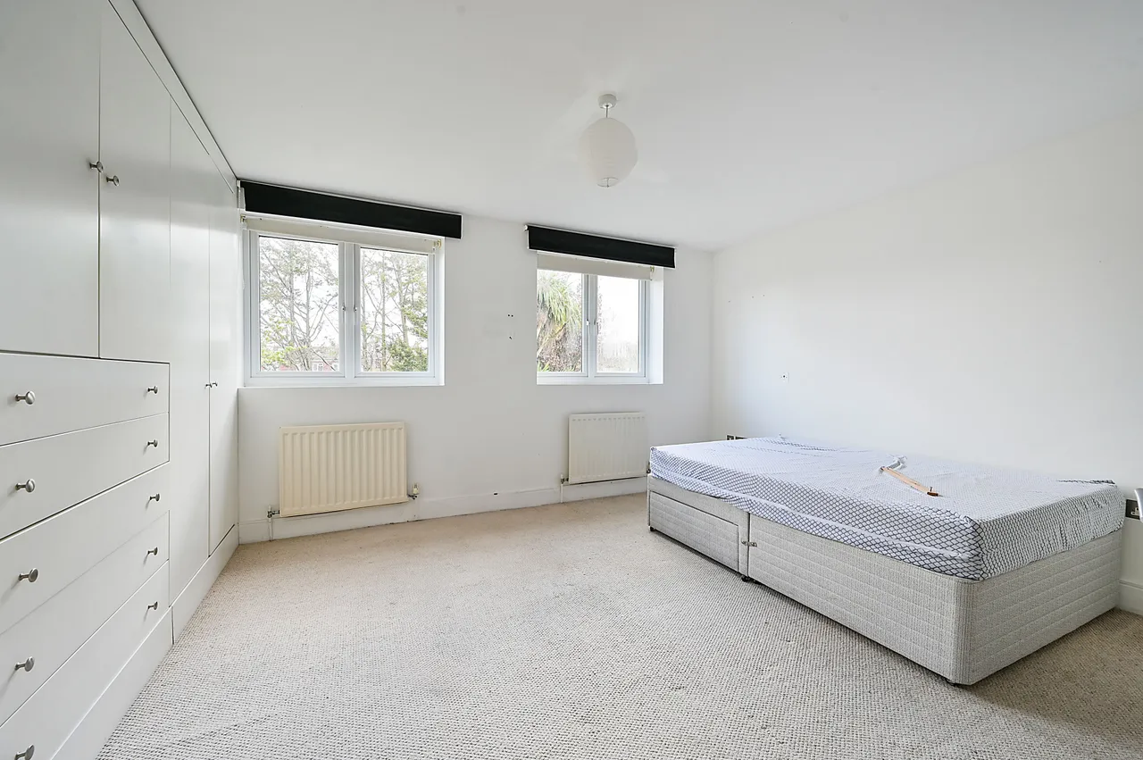 8 Claremont Avenue, New Malden, photo 8
