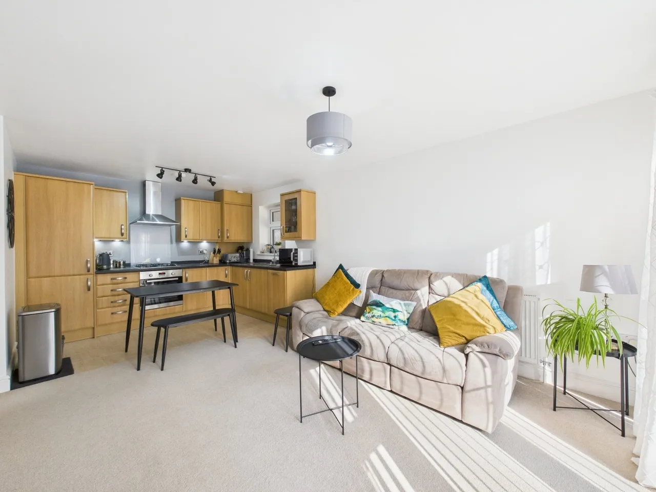 Ashford, Surrey, photo 13