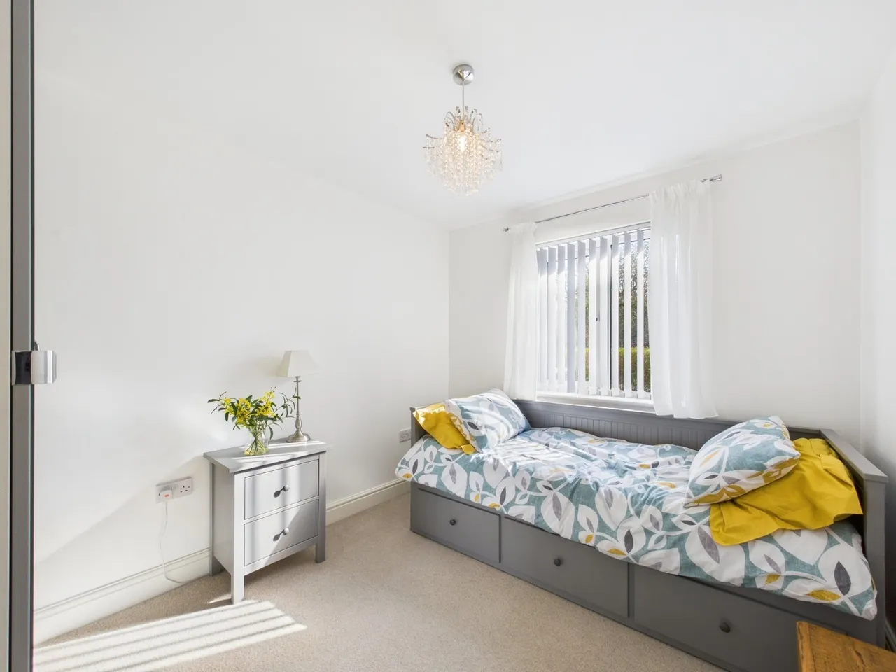 Ashford, Surrey, photo 10