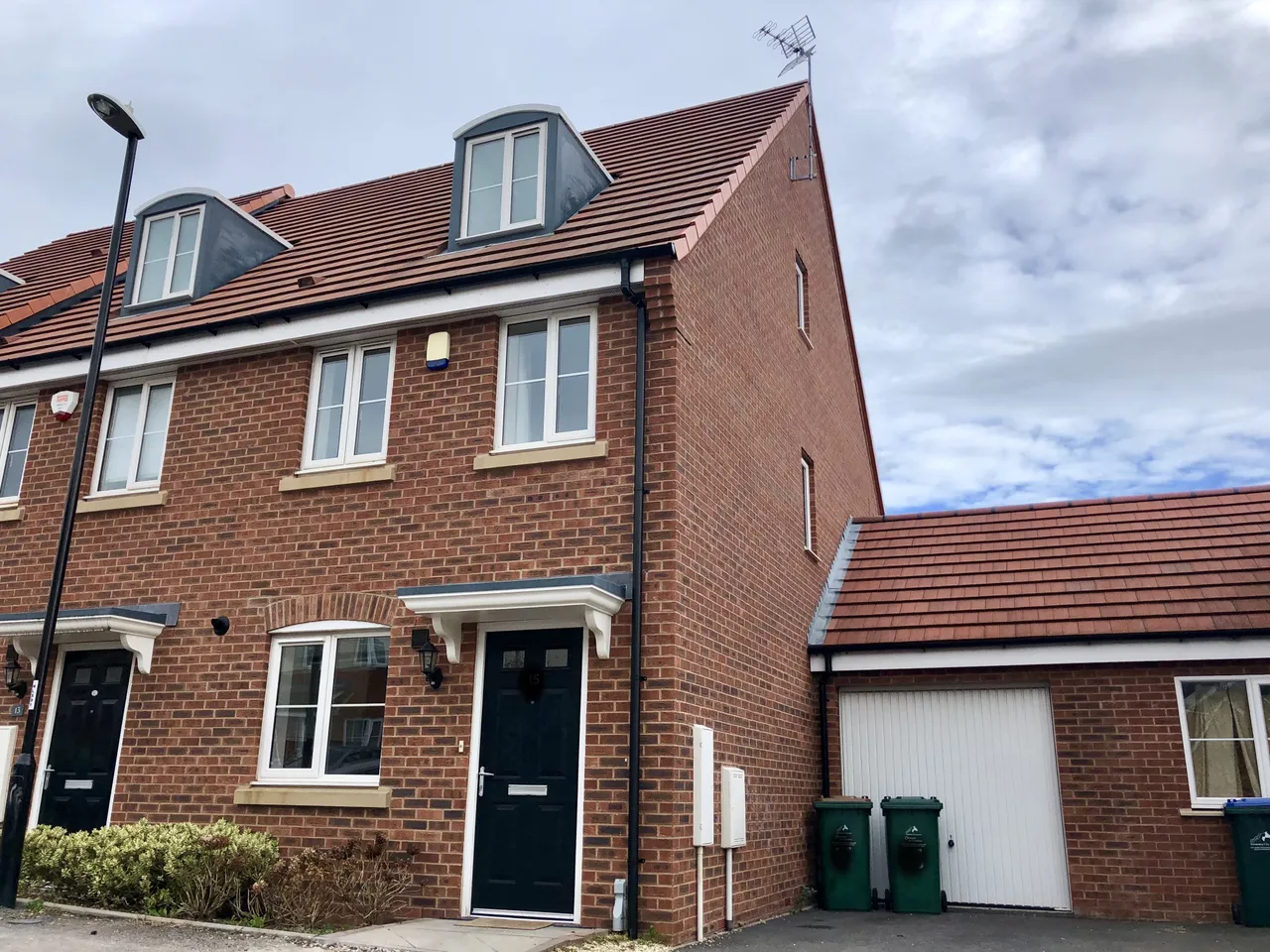 3 bed house to rent, Surrey Drive, Coventry, CV3
