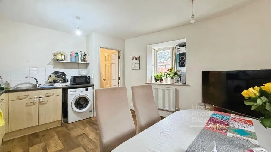 Lugley Street, Newport, PO30, photo 5