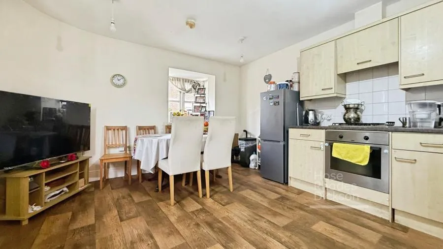 Lugley Street, Newport, PO30, photo 2