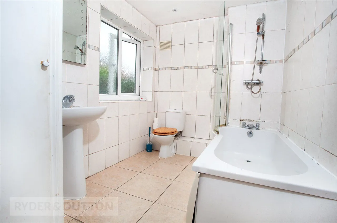 Rochdale Road, Middleton, M24, photo 7