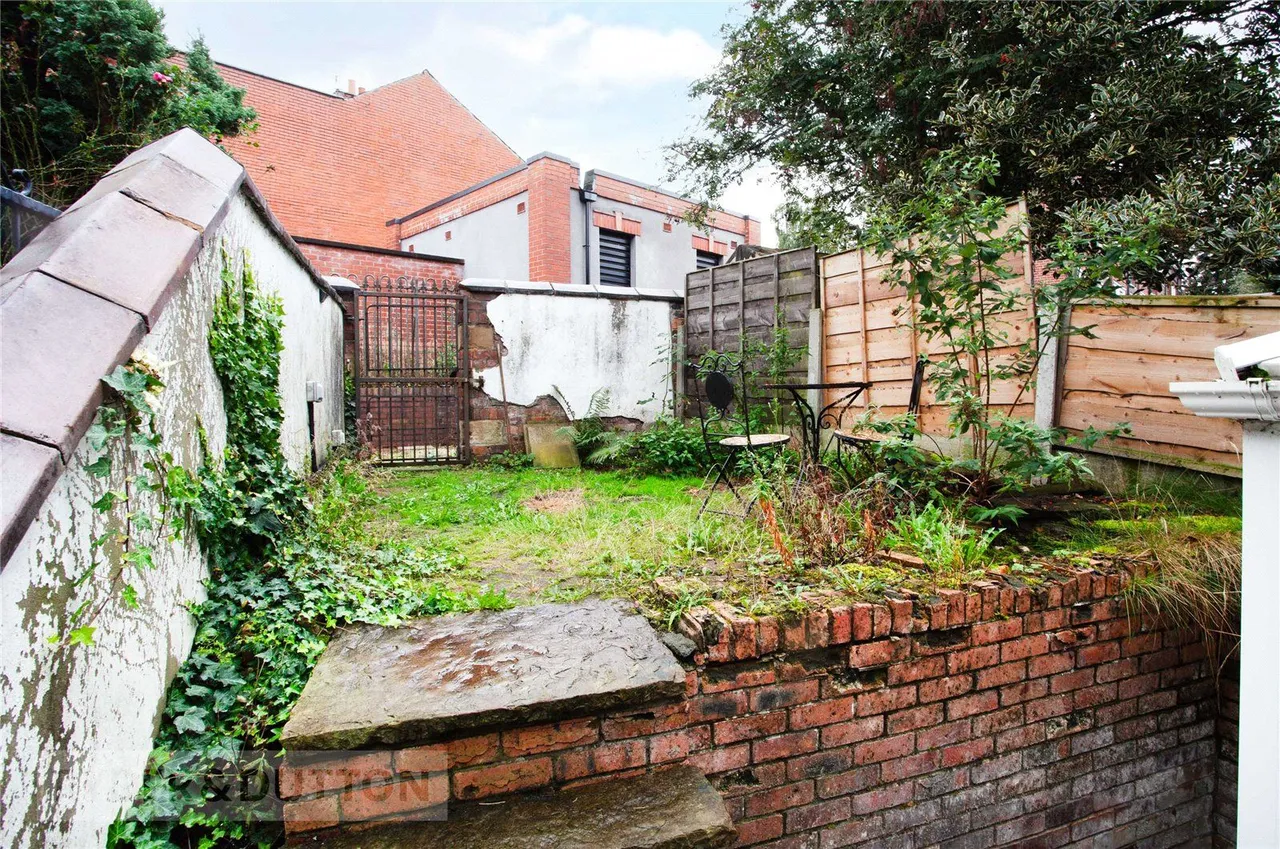 Rochdale Road, Middleton, M24, photo 14