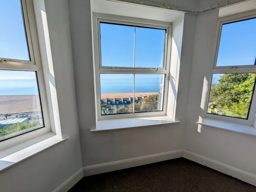 1 bed flat to rent, Priory Gardens, Folkestone, CT20
